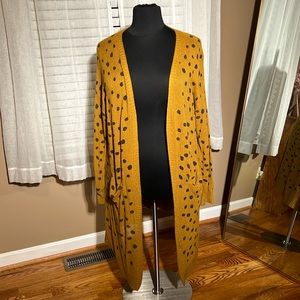 Trendy spotted cardigan
